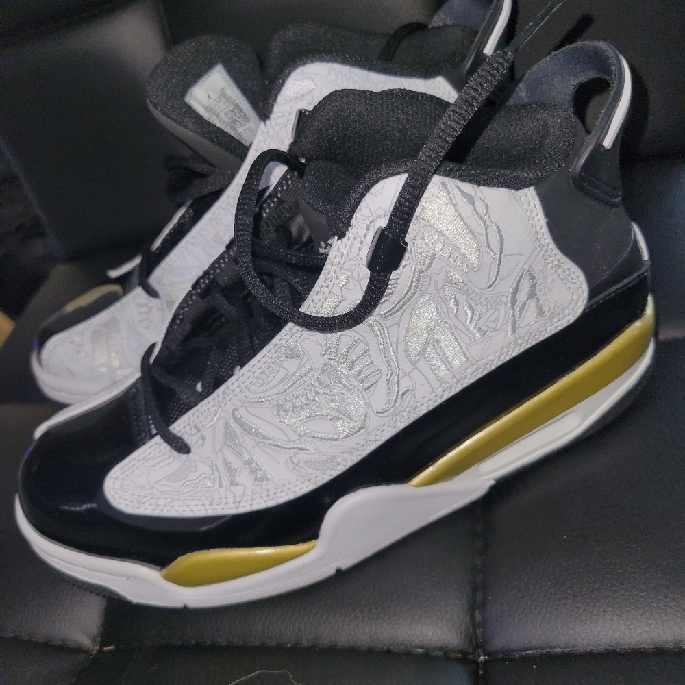 Jordan's kids shoe Nike dub zeroes